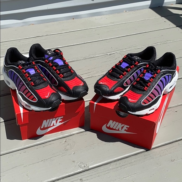 Nike Sneakers - Picture 5 of 7